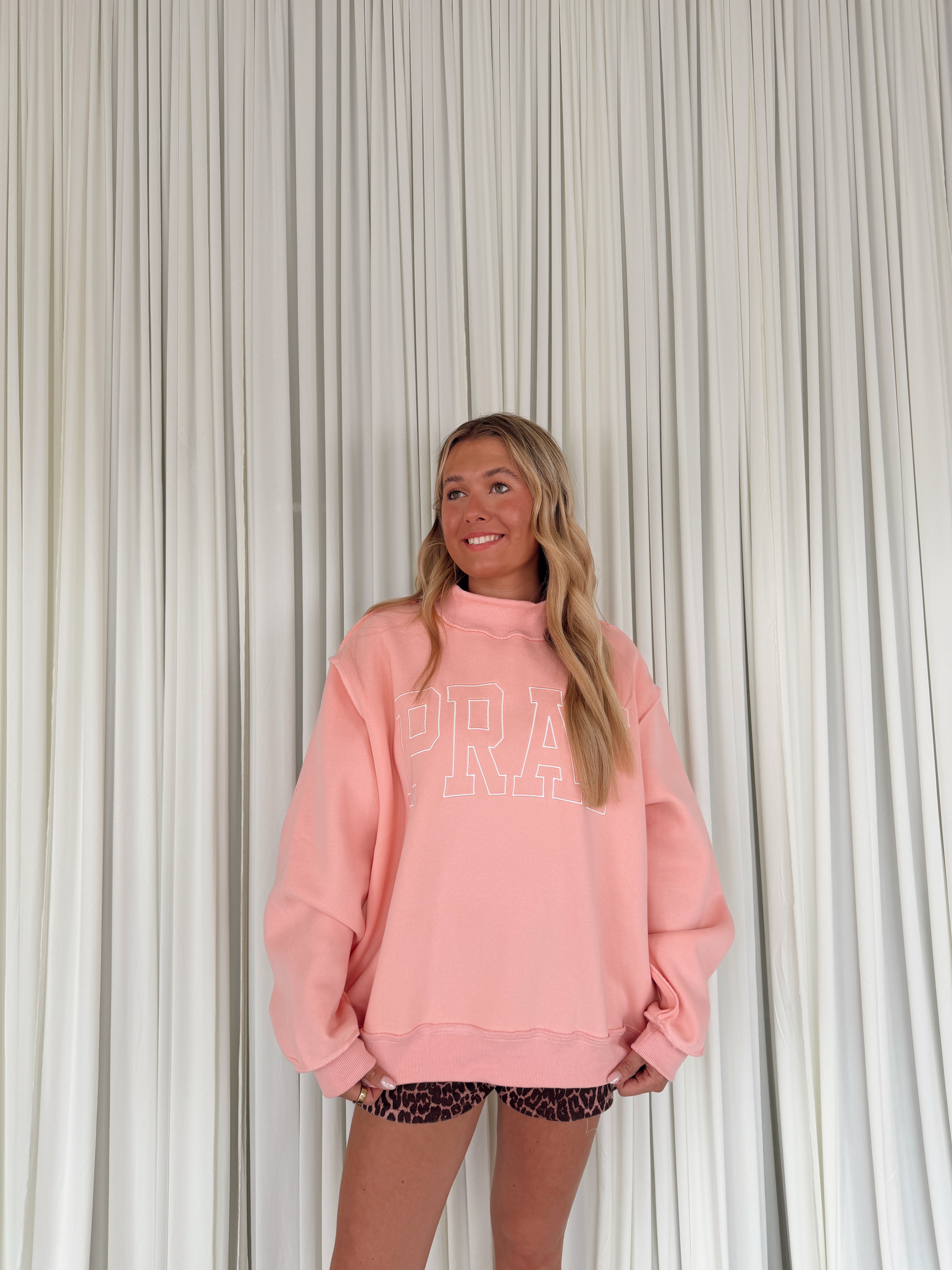 Embroidered Mock Neck Sweatshirt – Seven & James