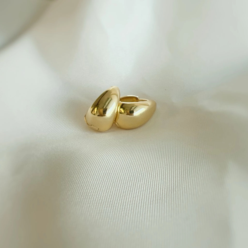 Lizzie Teardrop Hoop Earrings Gold Filled