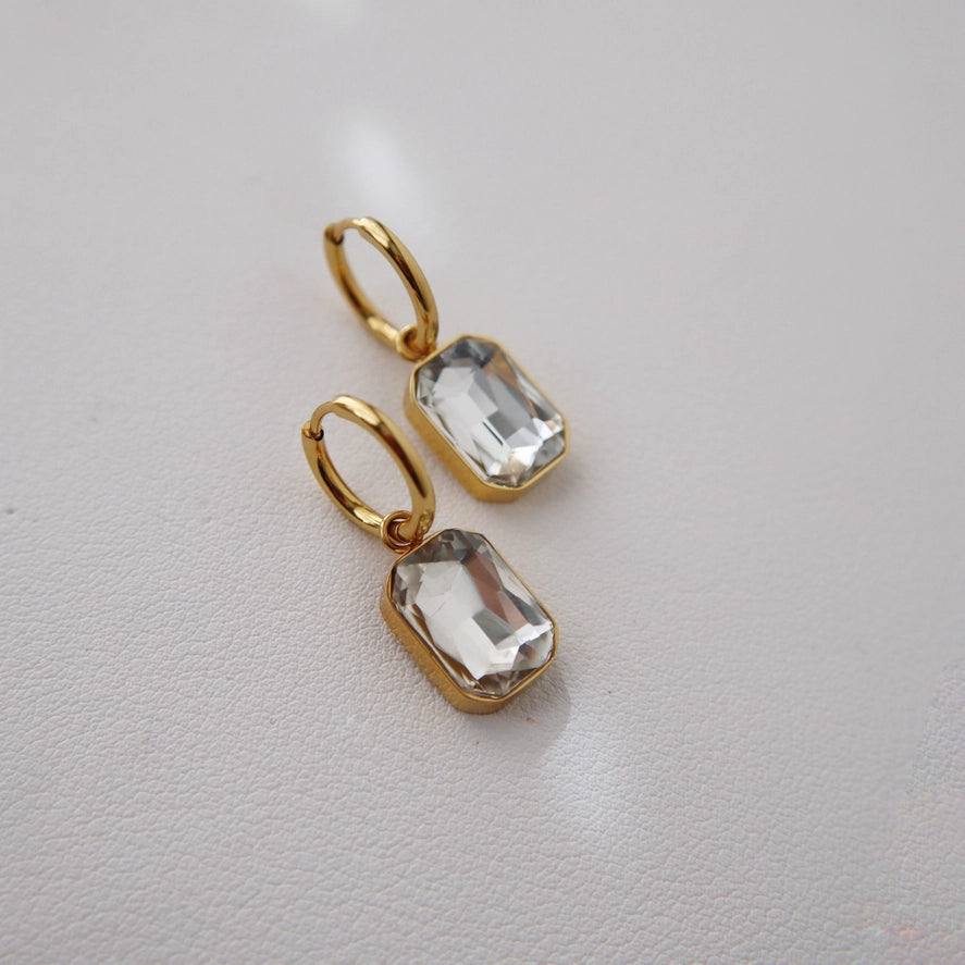 Naomi Hoops - White