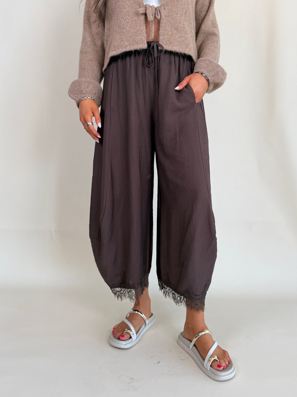 Barrel Fit Pants with Lace Trim
