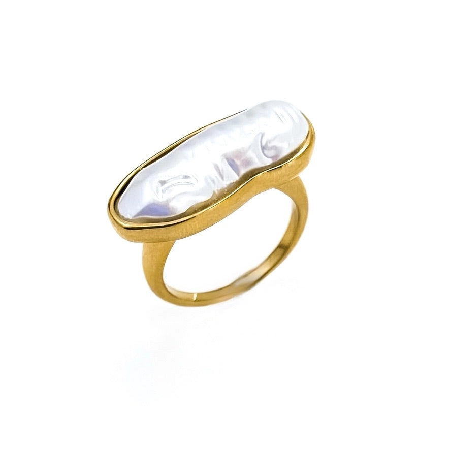 Raven Baroque Pearl Ring