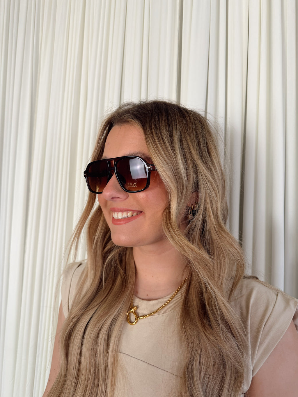 Plastic Aviator Frame Sunglasses