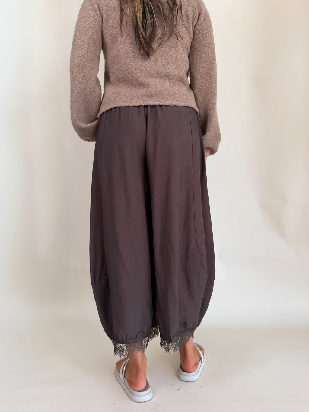Barrel Fit Pants with Lace Trim