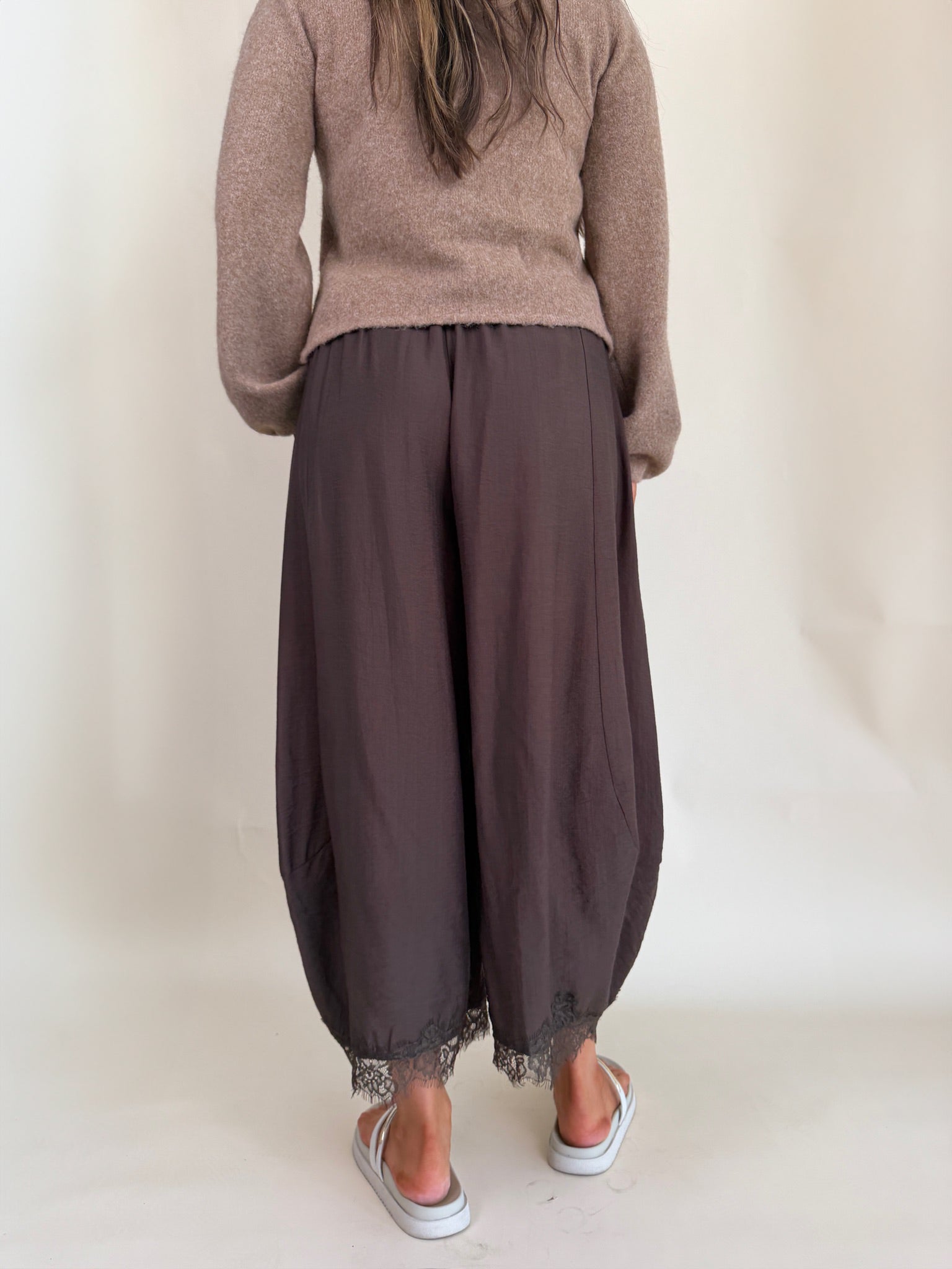 Barrel Fit Pants with Lace Trim