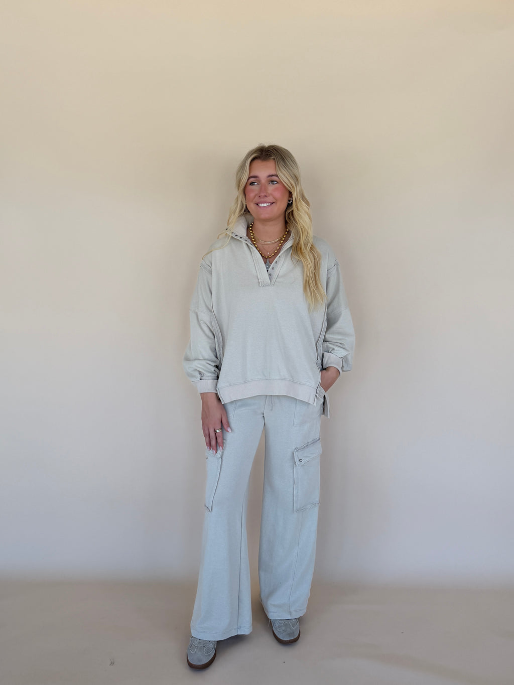 Snow Washed Cargo Sweatpants