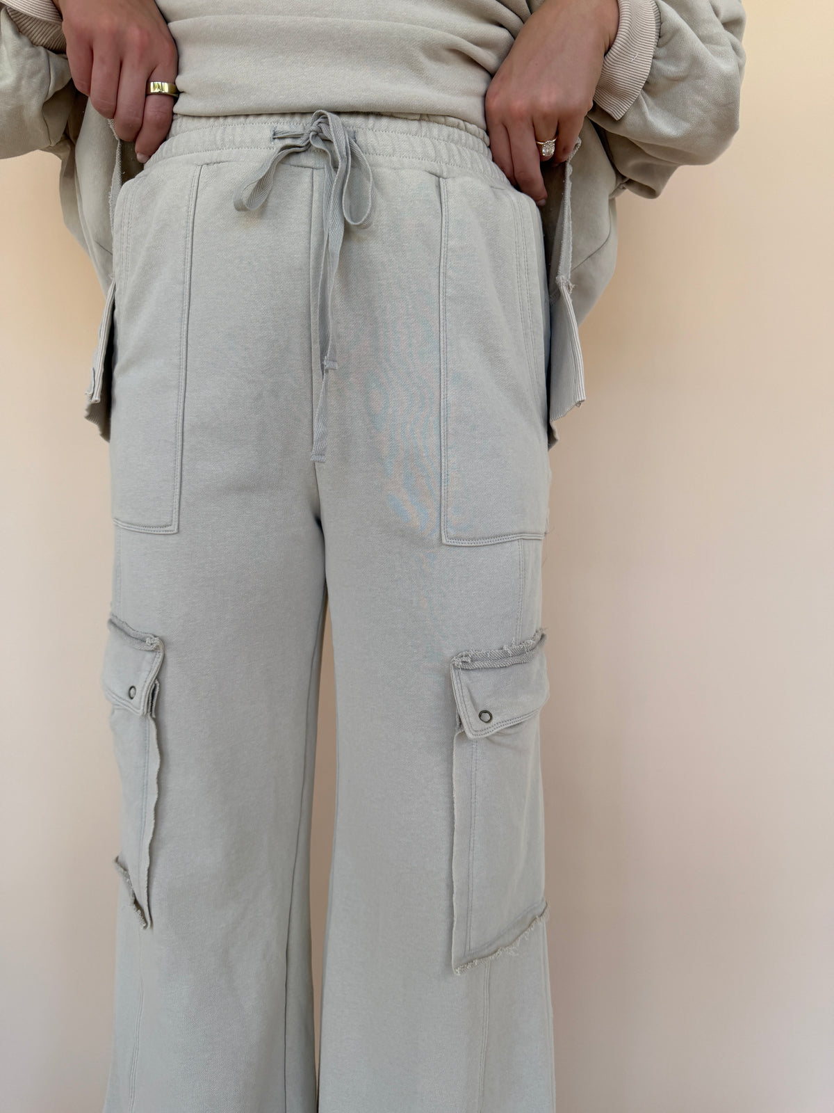 Snow Washed Cargo Sweatpants