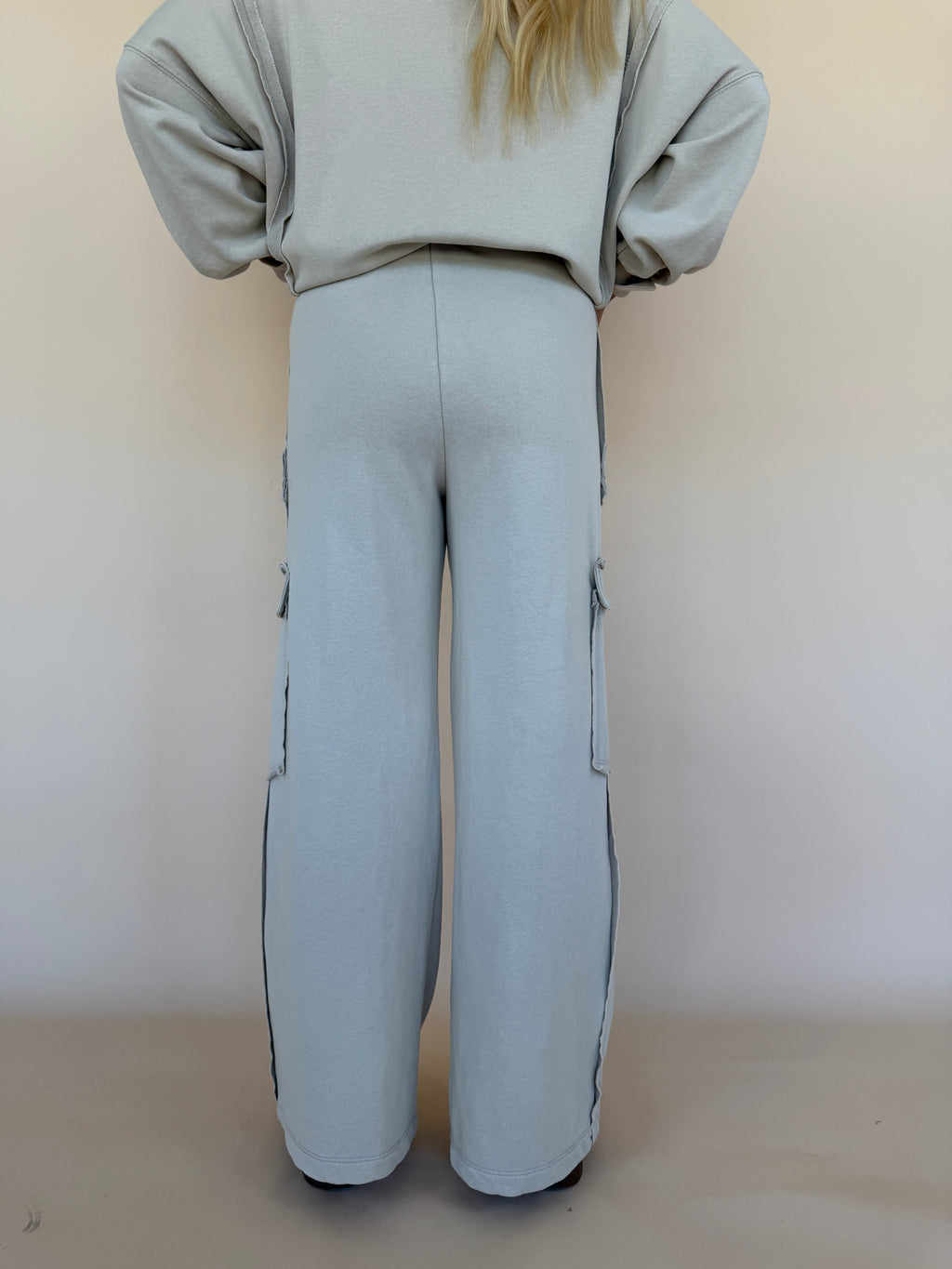 Snow Washed Cargo Sweatpants