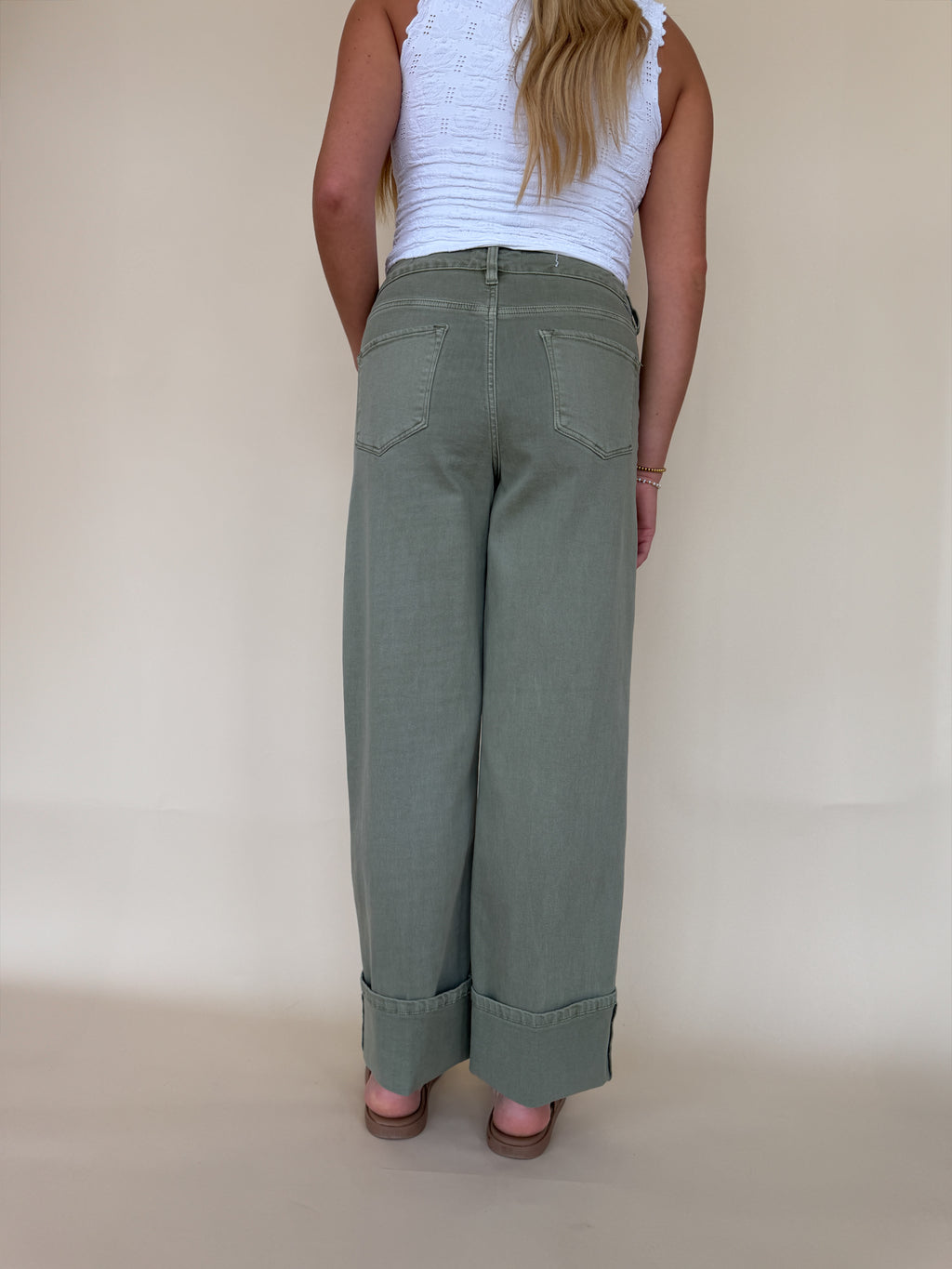 Holly Straight Leg Jean | VETIVER