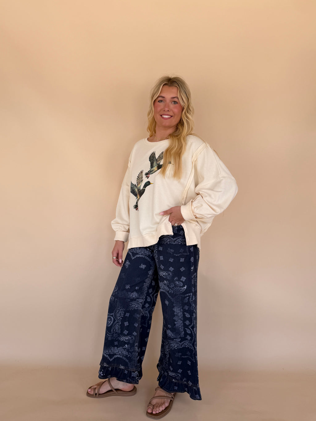 Stone Washed Duck Graphic Pullover