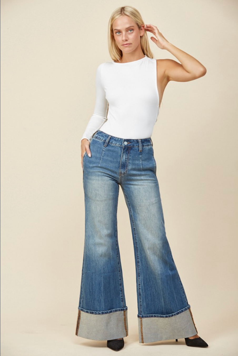 Mid Rise Cuffed Jeans
