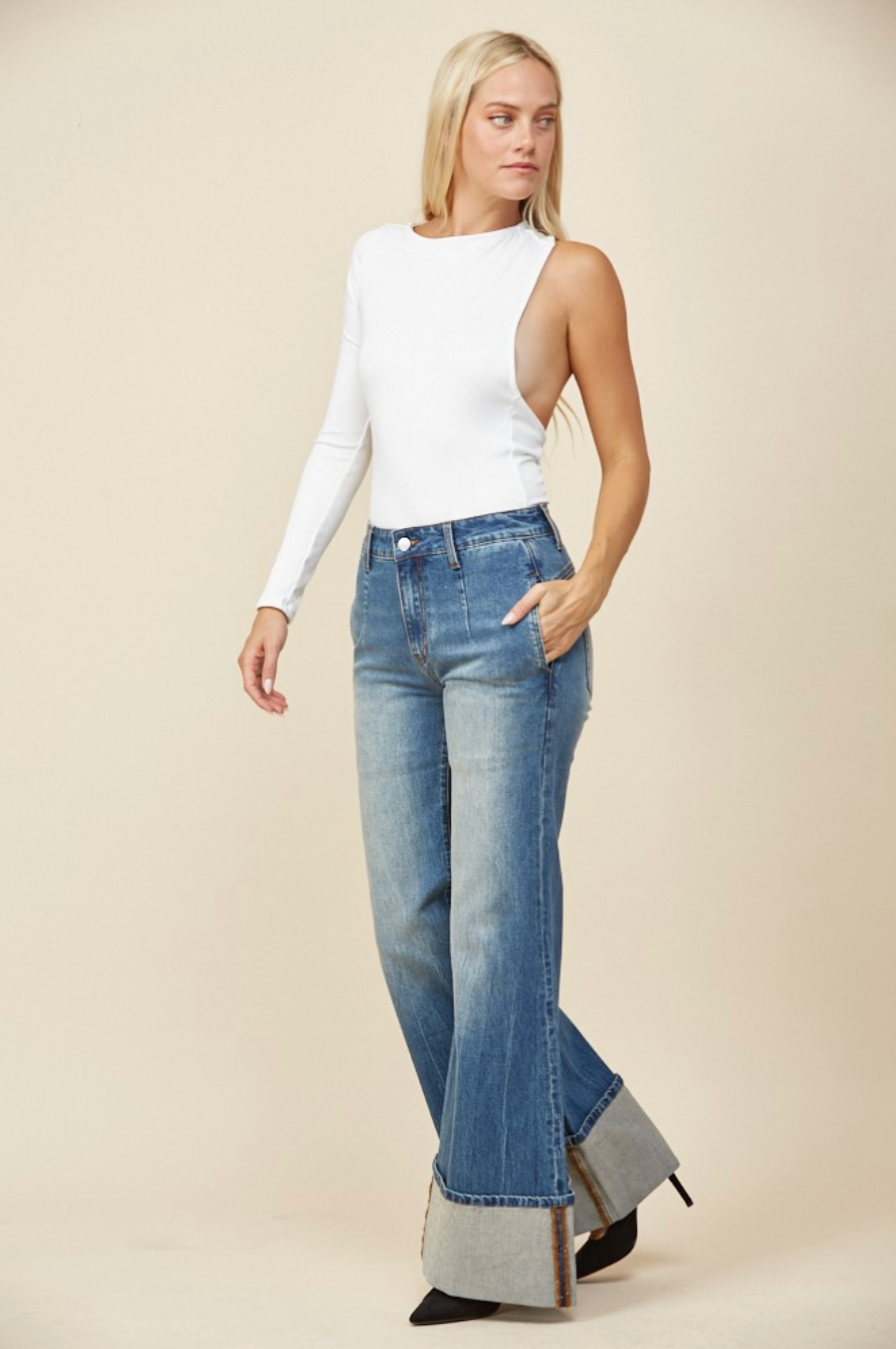 Mid Rise Cuffed Jeans