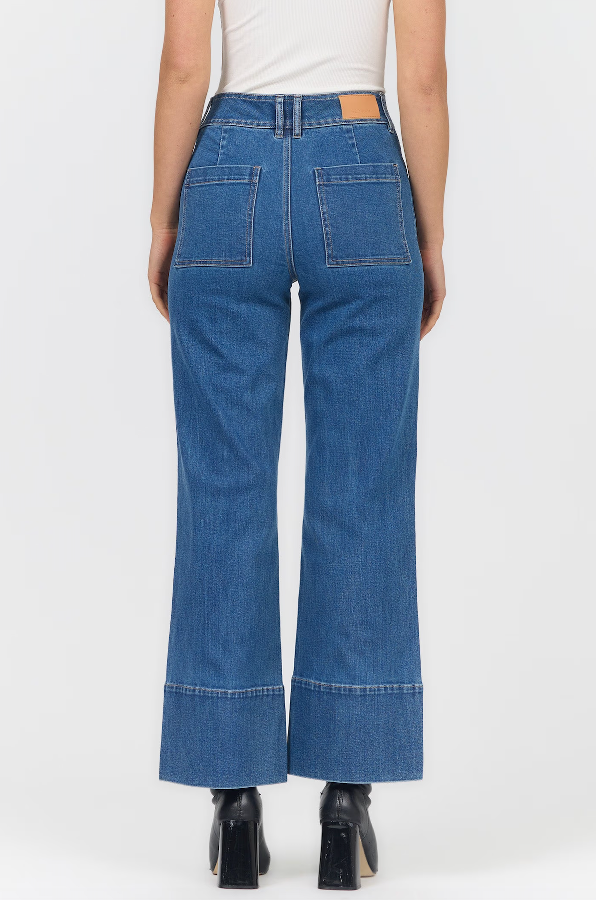 Lily Straight Leg Jean