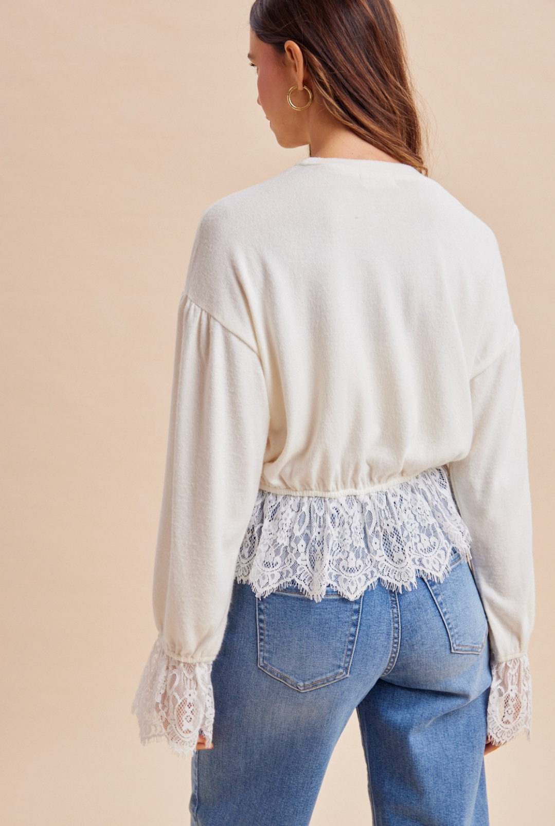 AT10296W Scallop Lace Knit Top White