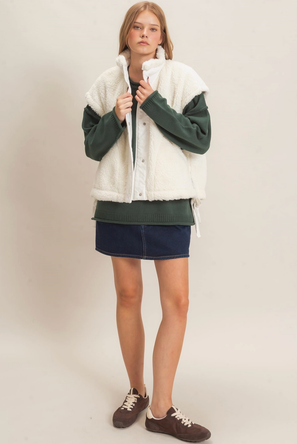 HF26F131-D Sherpa Snap Vest
