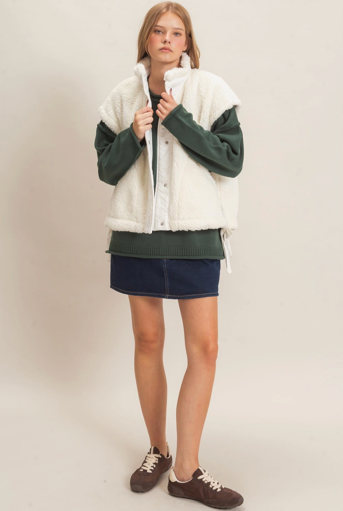 HF26F131-D Sherpa Snap Vest