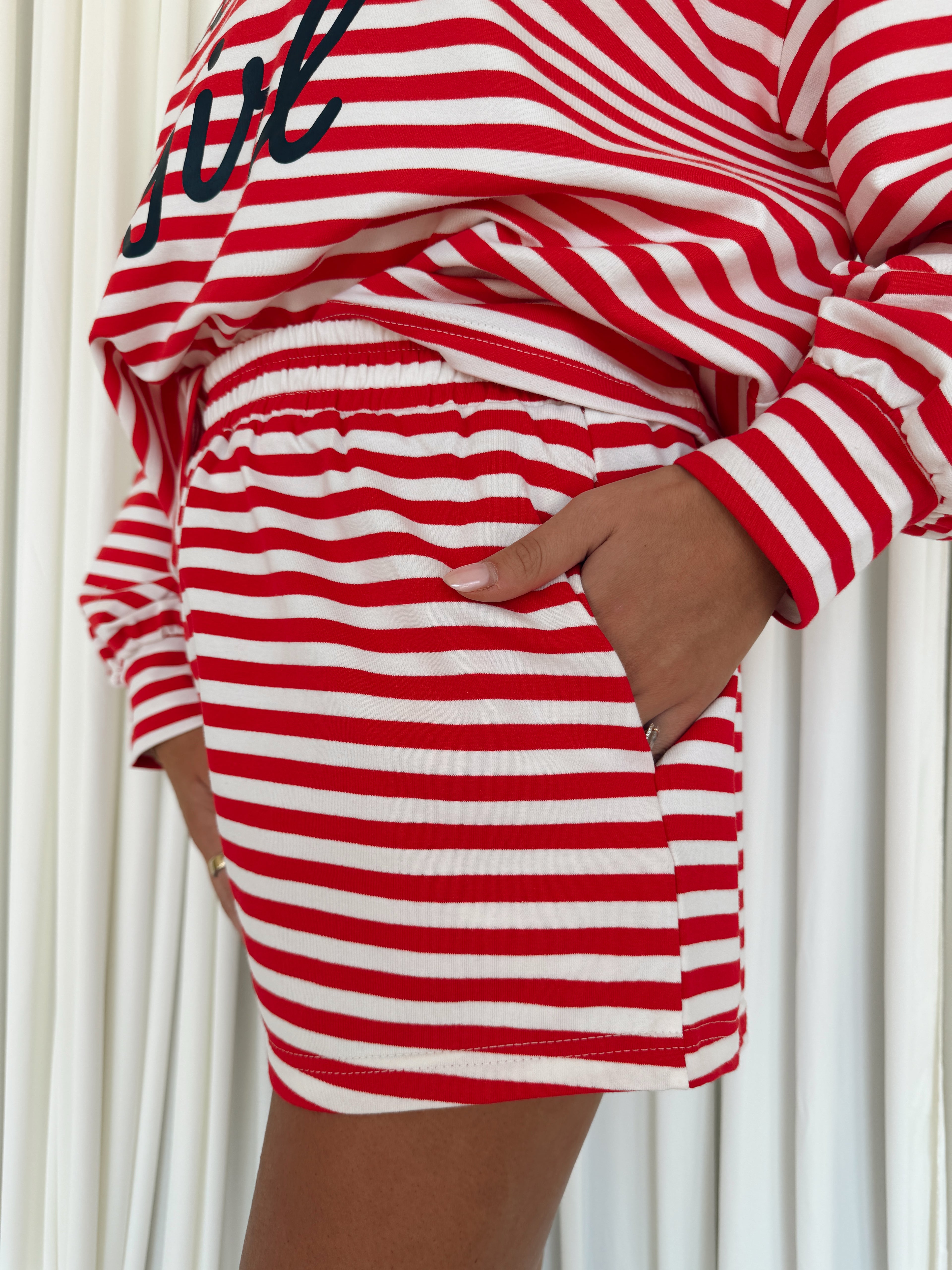 Comfy Elastic Waist Striped Knit Shorts