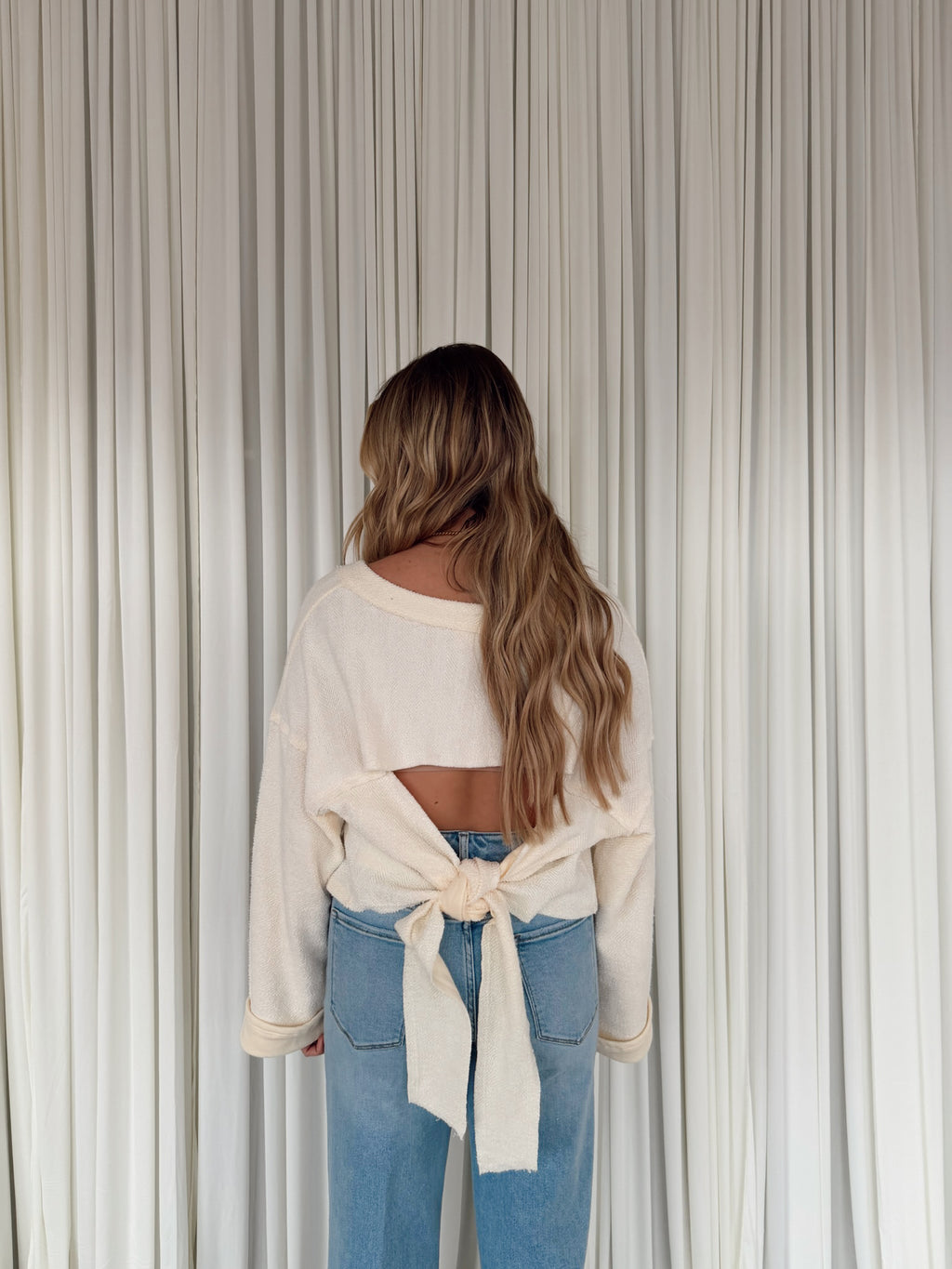 T2240 Cutout Back Adjustable Tie Pullover Top