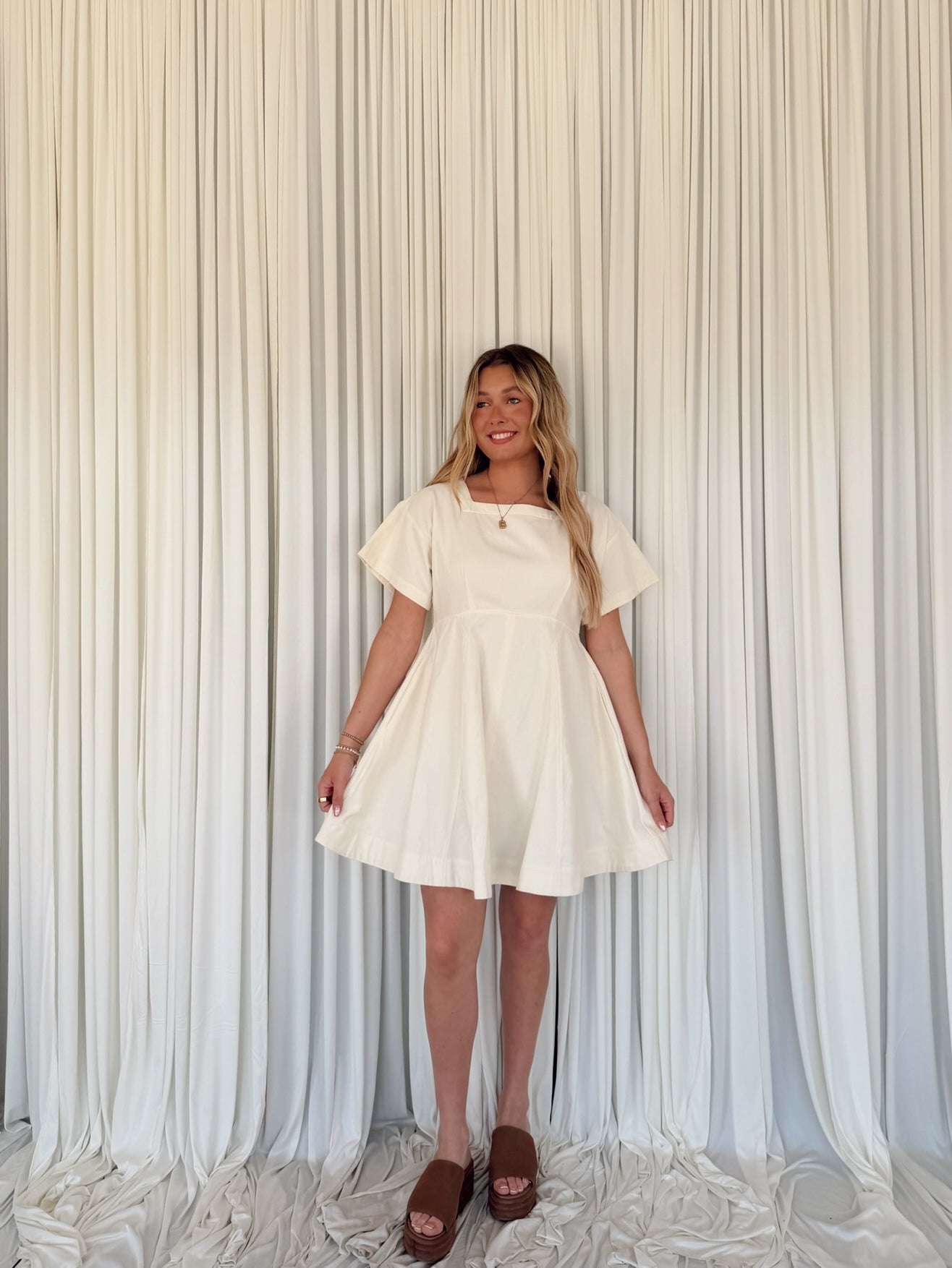 IDA1068 Square Neck Line Mini Dress – Seven & James