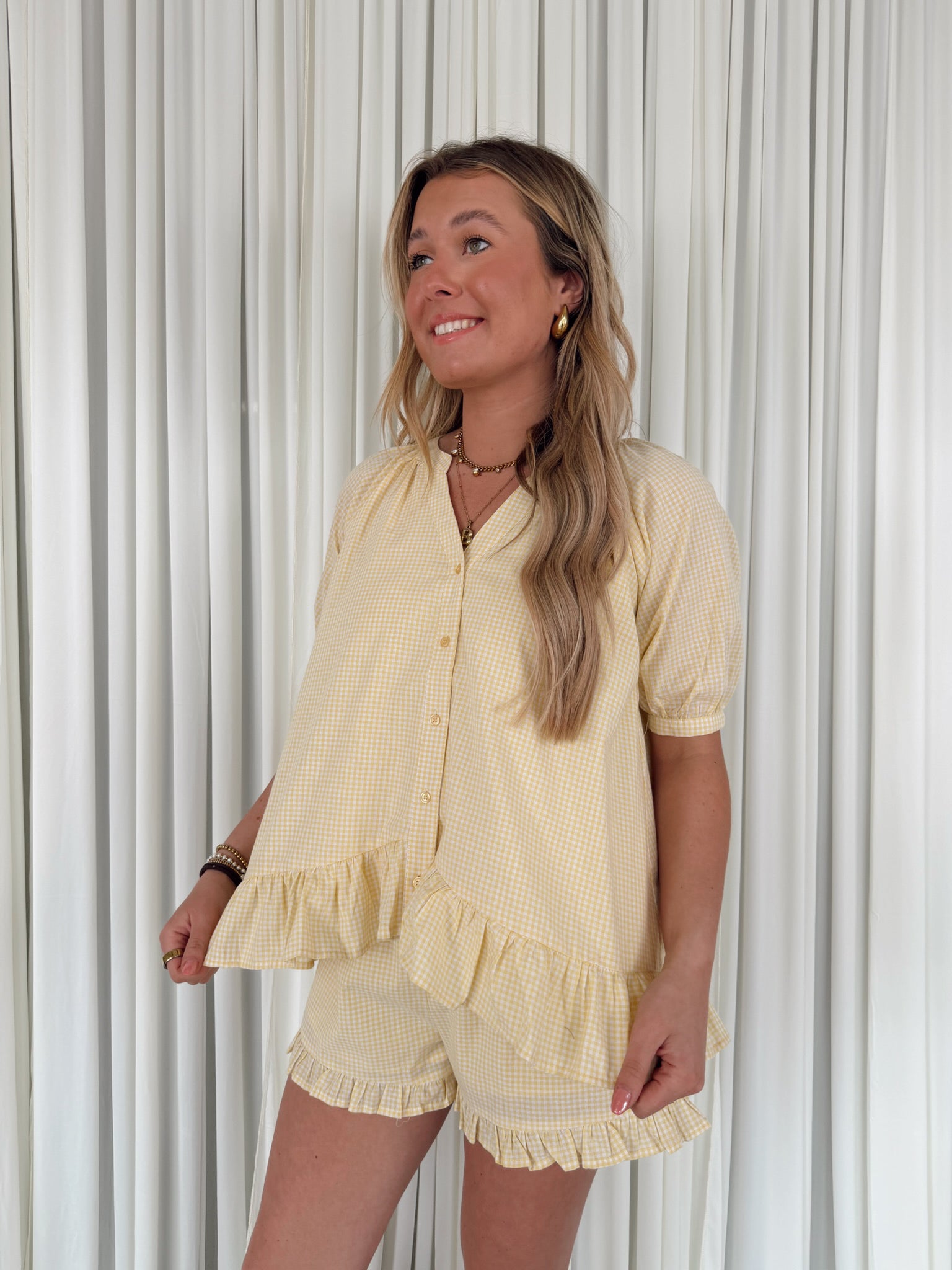 Gingham Hi-Low Blouse with Puff Sleeves