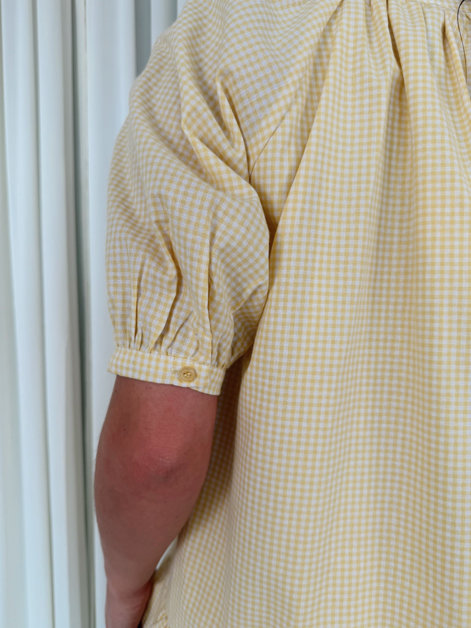 Gingham Hi-Low Blouse with Puff Sleeves