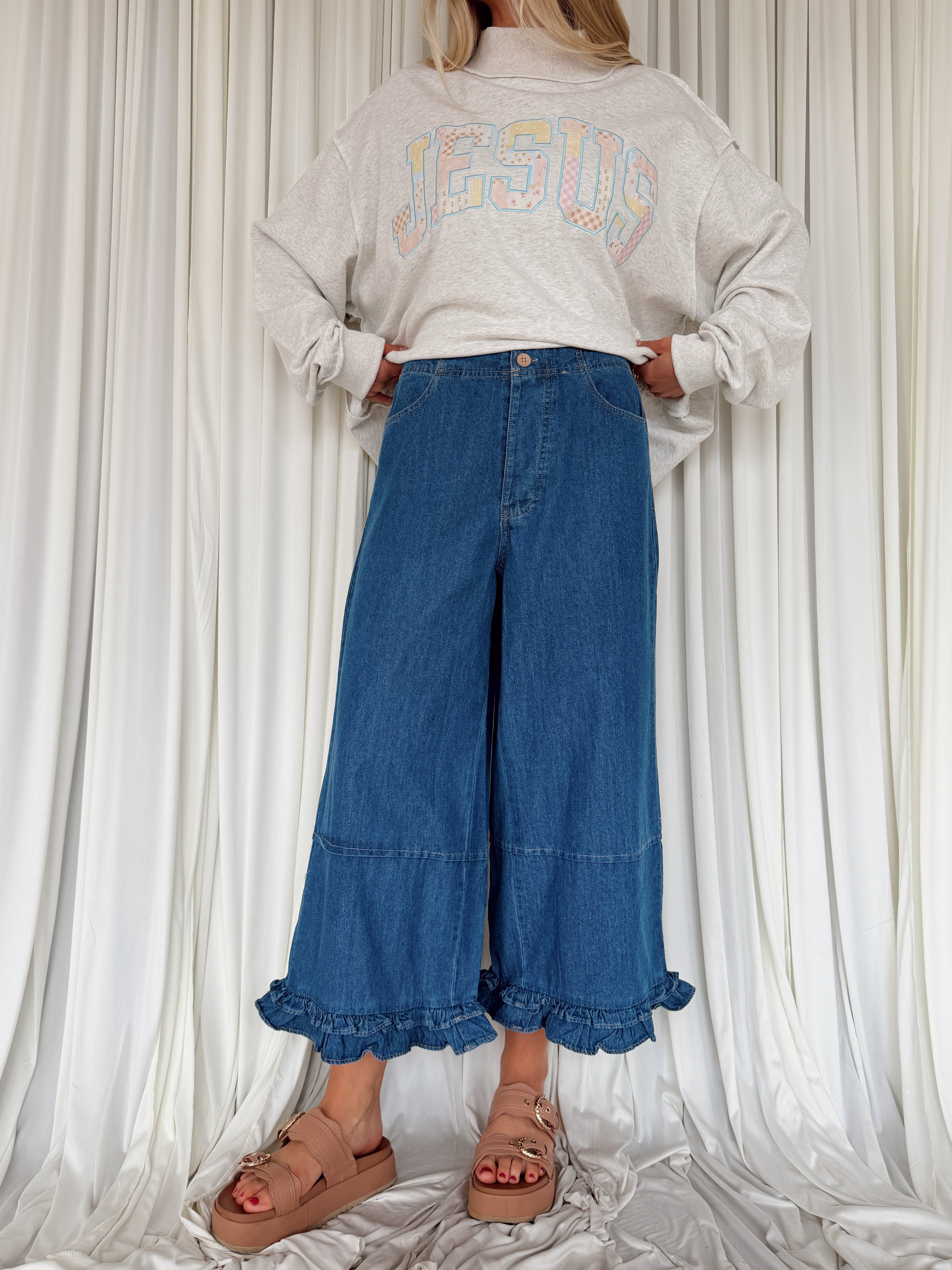 Denim Ruffle Bottom Pants – Seven & James