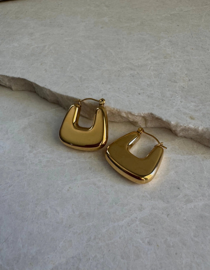 Halley Modern Hoops