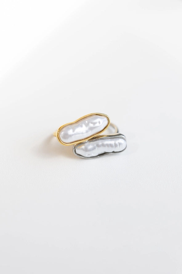 Raven Baroque Pearl Ring